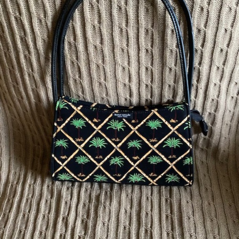 KATE SPADE PURSE with cosmetic bag